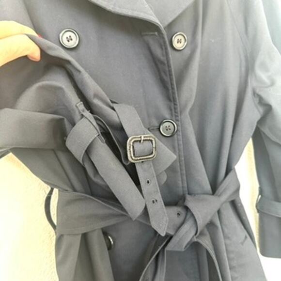 Vintage Burberrys' Navy Blue Trench Coat, 1980s, Size 12P – Excellent Condition - Picture 6 of 13